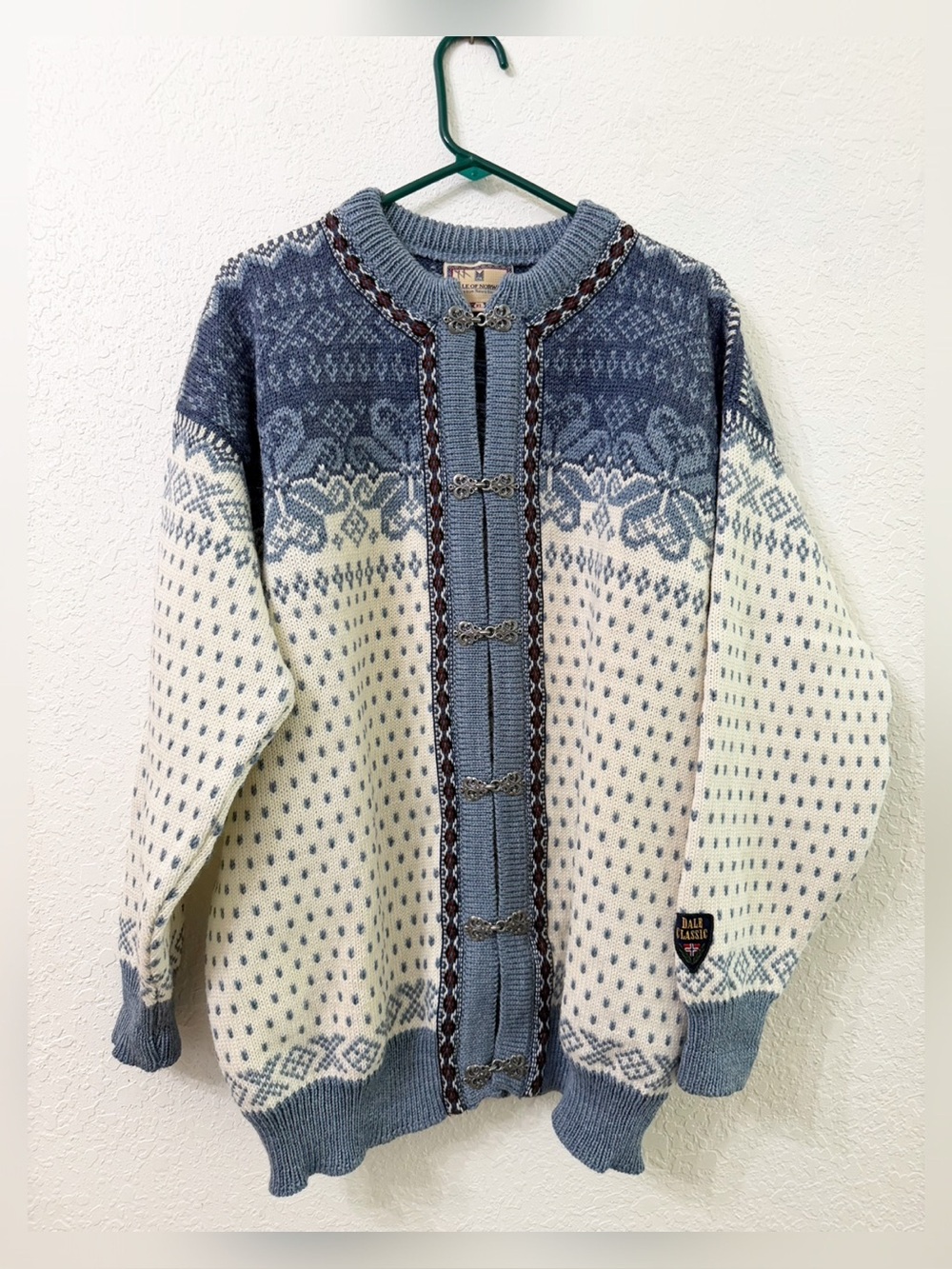 Dale Of Norway Norwegian Wool Cardigan Sweater Jacket Blue Nordic Pewter Clasp
